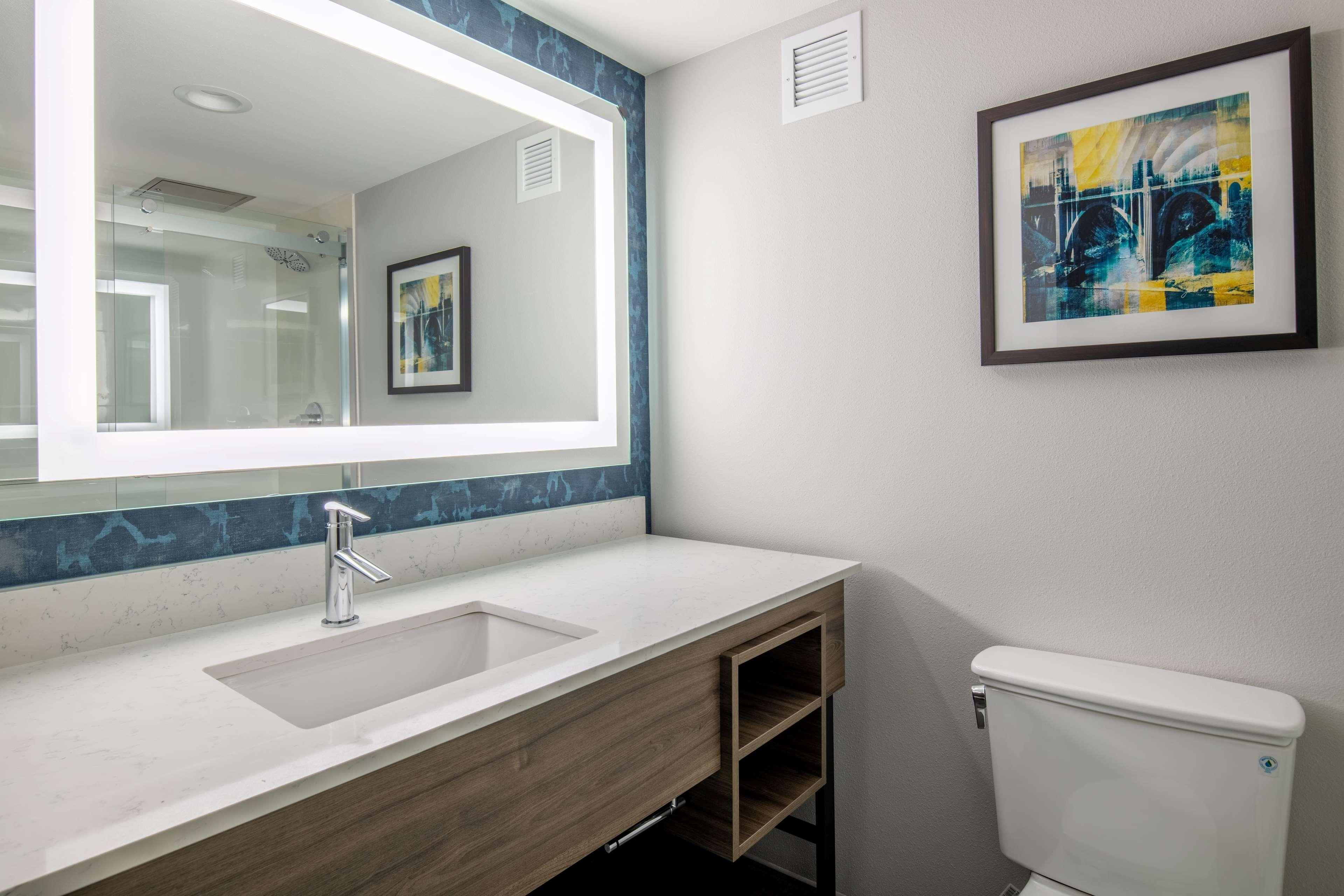 La Quinta Inn & Suites By Wyndham Spokane Downtown Buitenkant foto