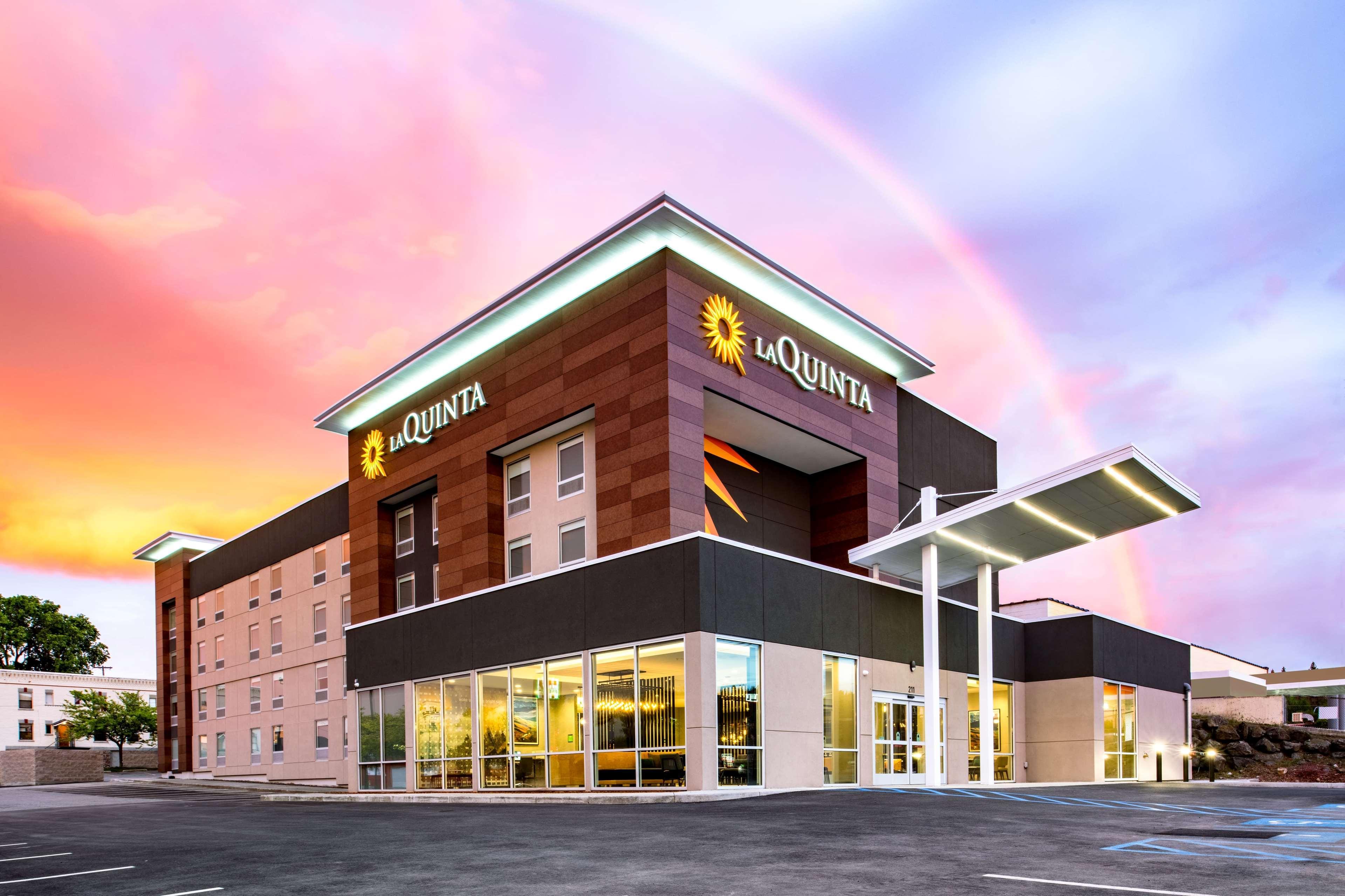 La Quinta Inn & Suites By Wyndham Spokane Downtown Buitenkant foto
