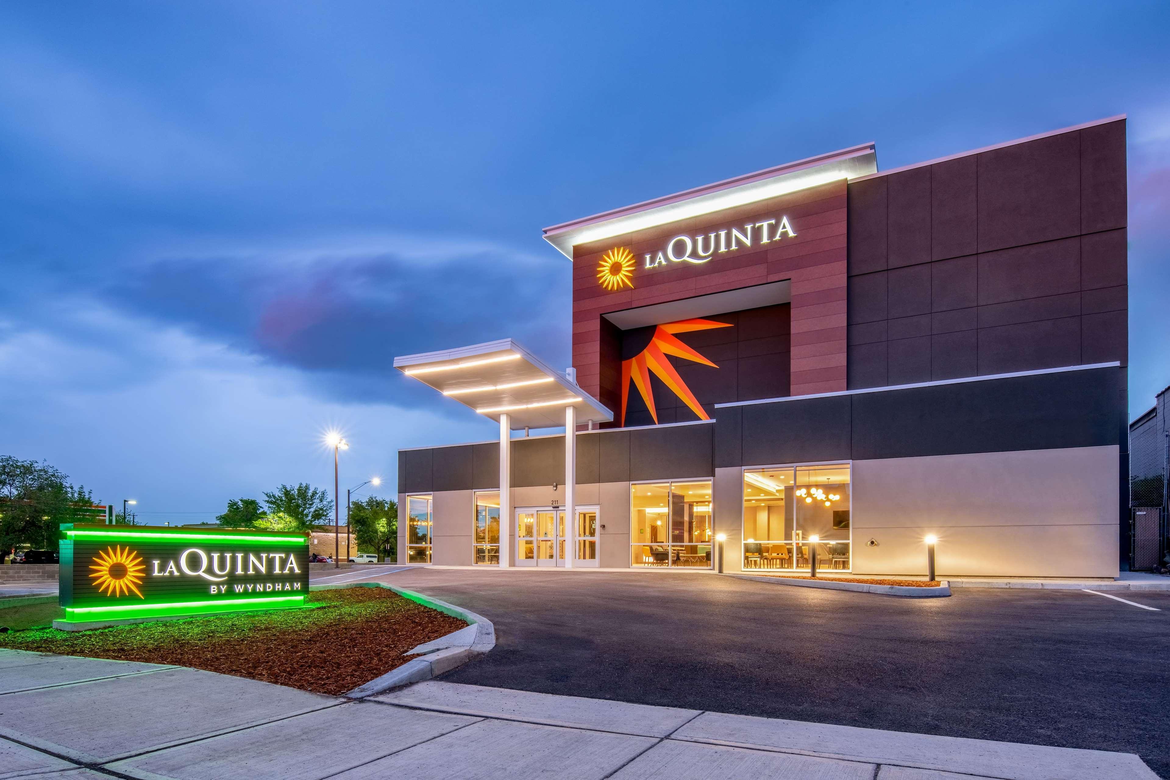 La Quinta Inn & Suites By Wyndham Spokane Downtown Buitenkant foto
